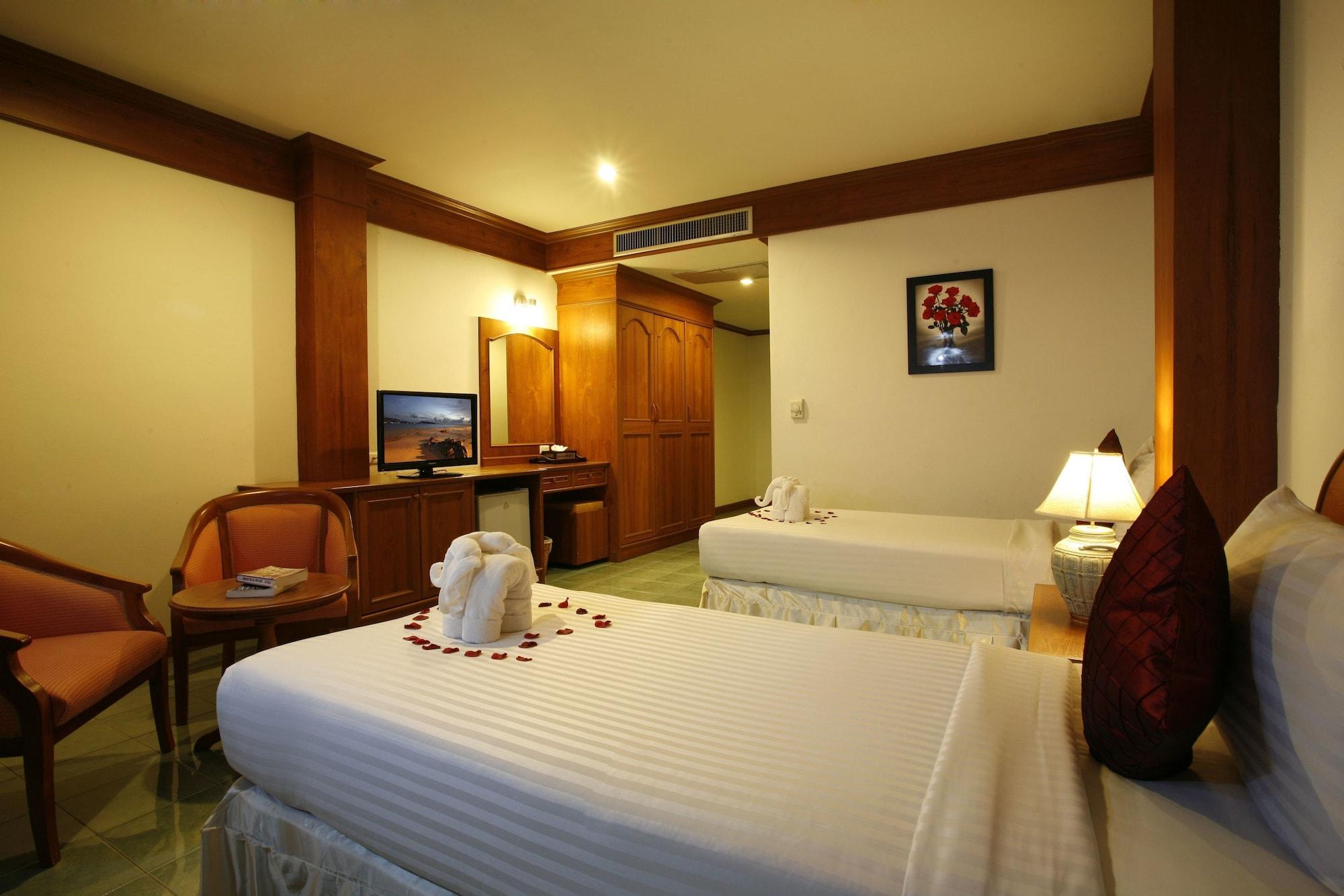 Jiraporn Hill Resort Patong Esterno foto