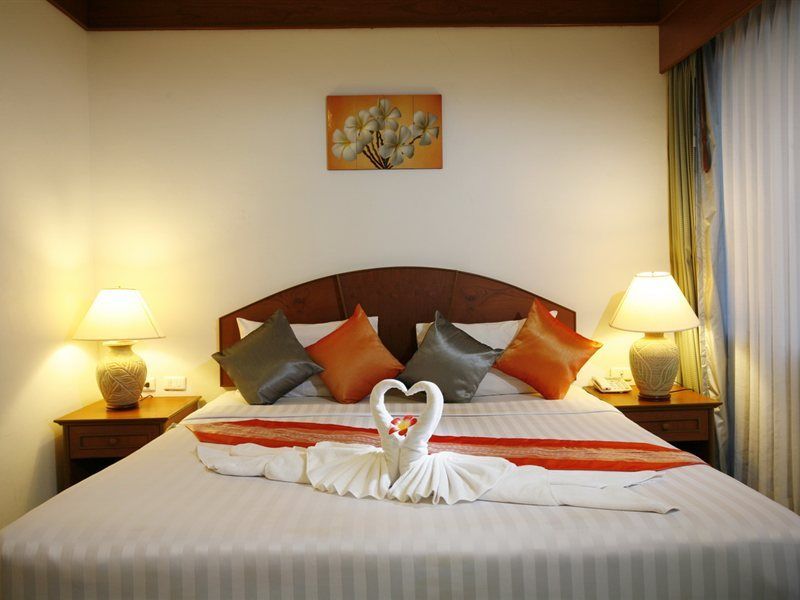 Jiraporn Hill Resort Patong Esterno foto